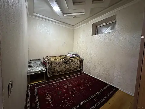 Satılır 4 otaqlı həyət evi 200 m²
