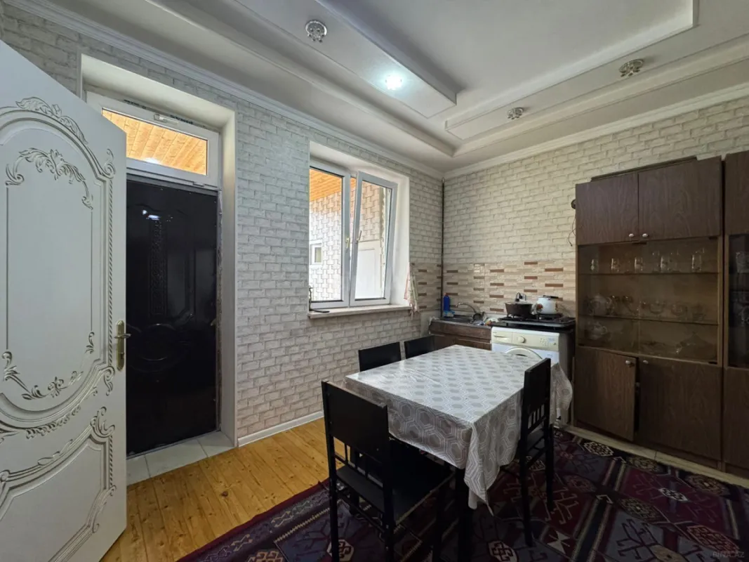 Satılır 4 otaqlı həyət evi 200 m²