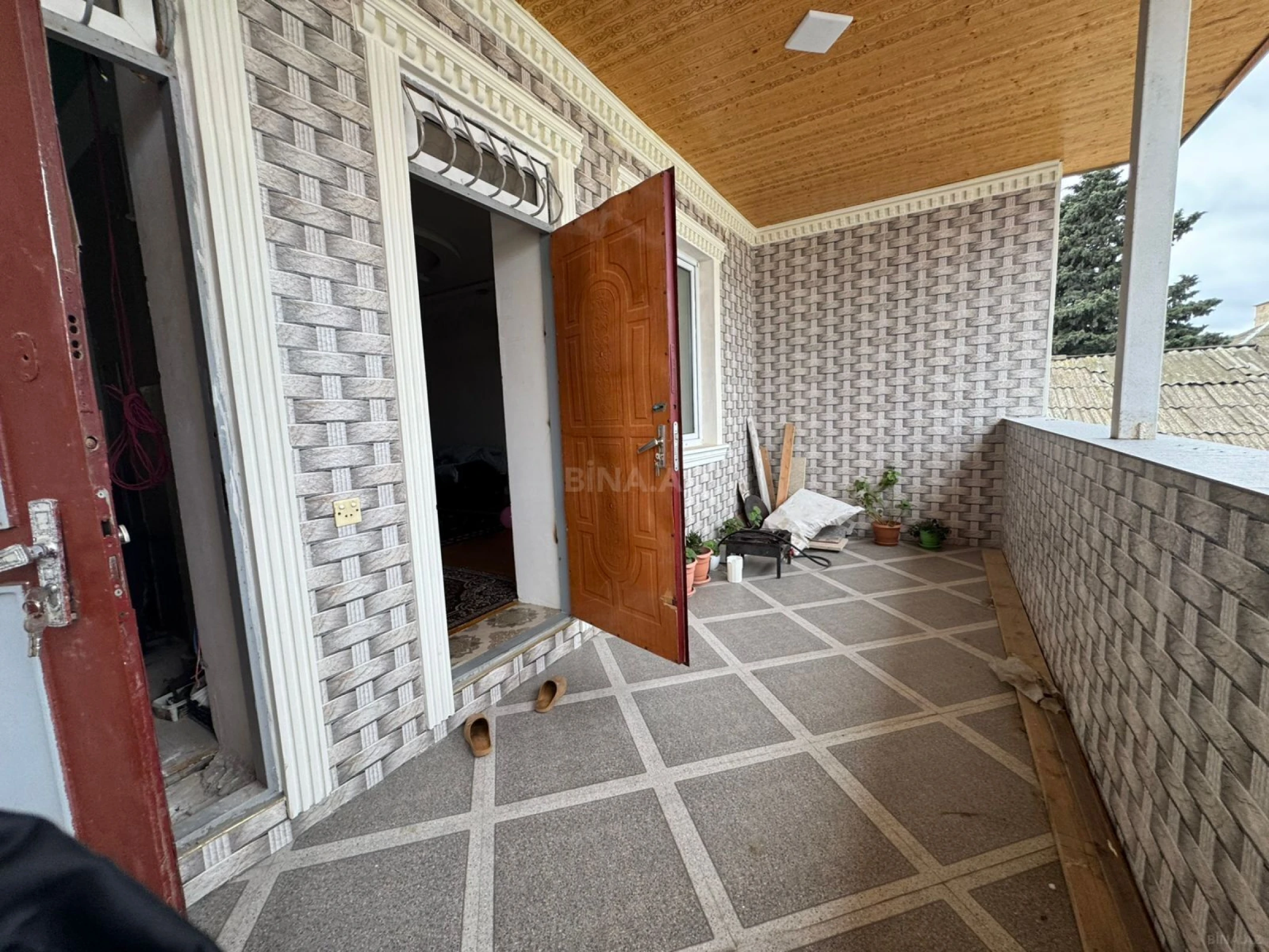 Satılır 4 otaqlı həyət evi 200 m²