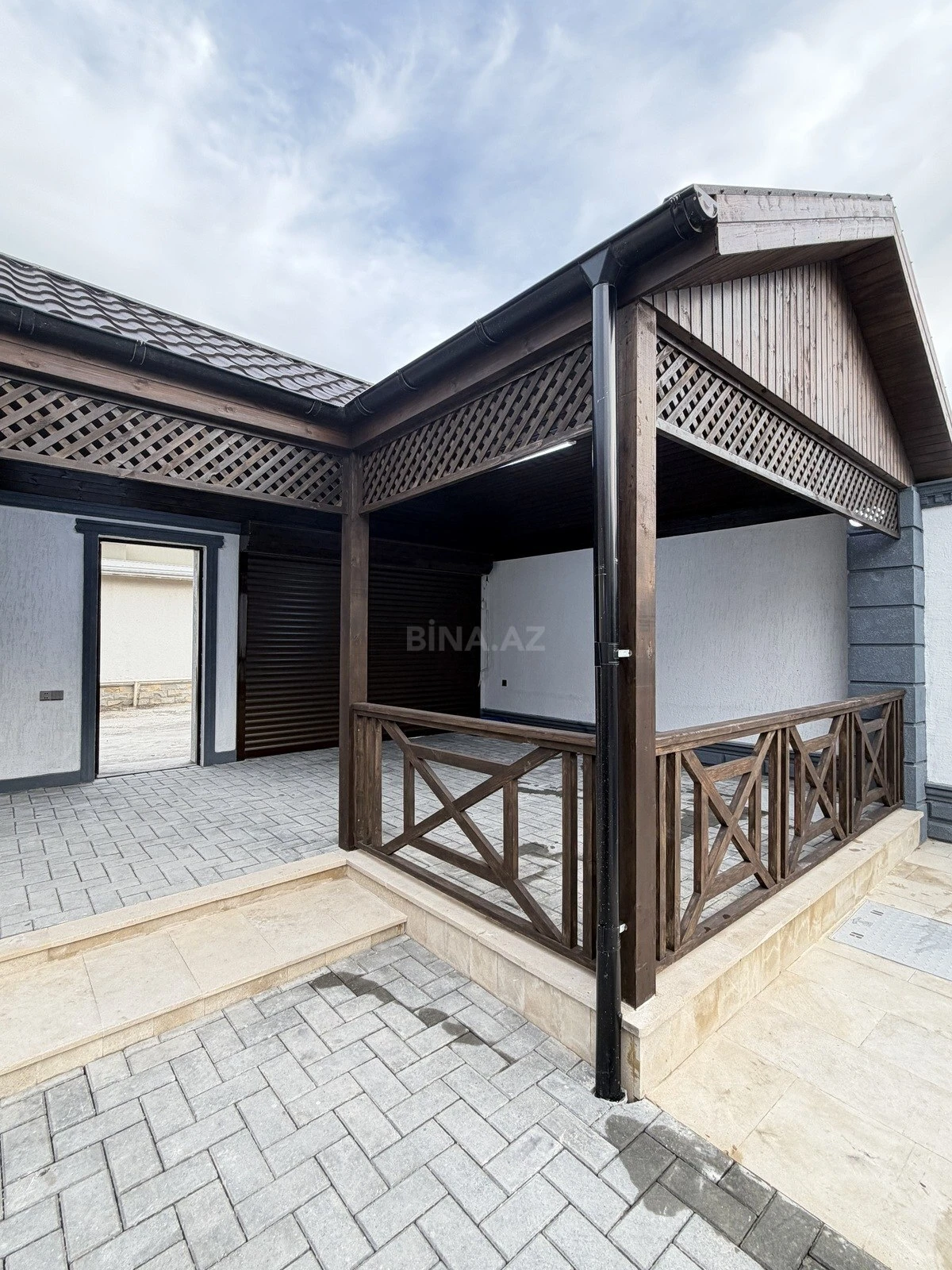 Satılır 4 otaqlı həyət evi 150 m²
