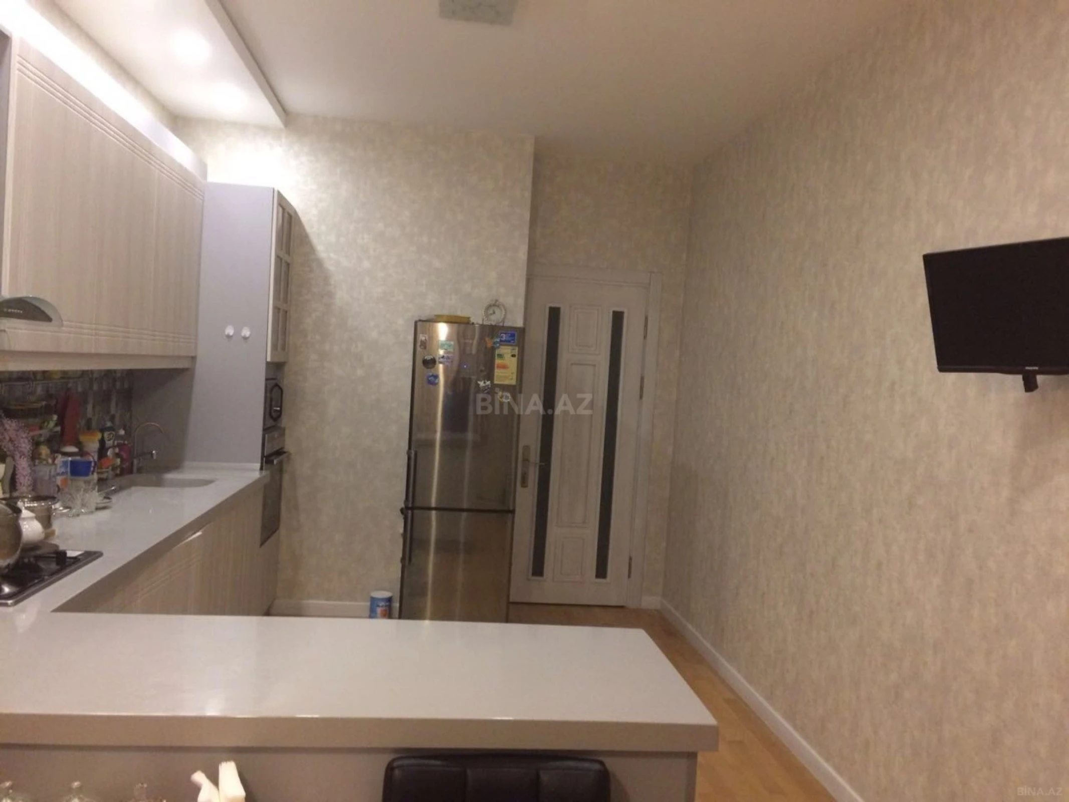 Satılır 3 otaqlı mənzil 123 m²
