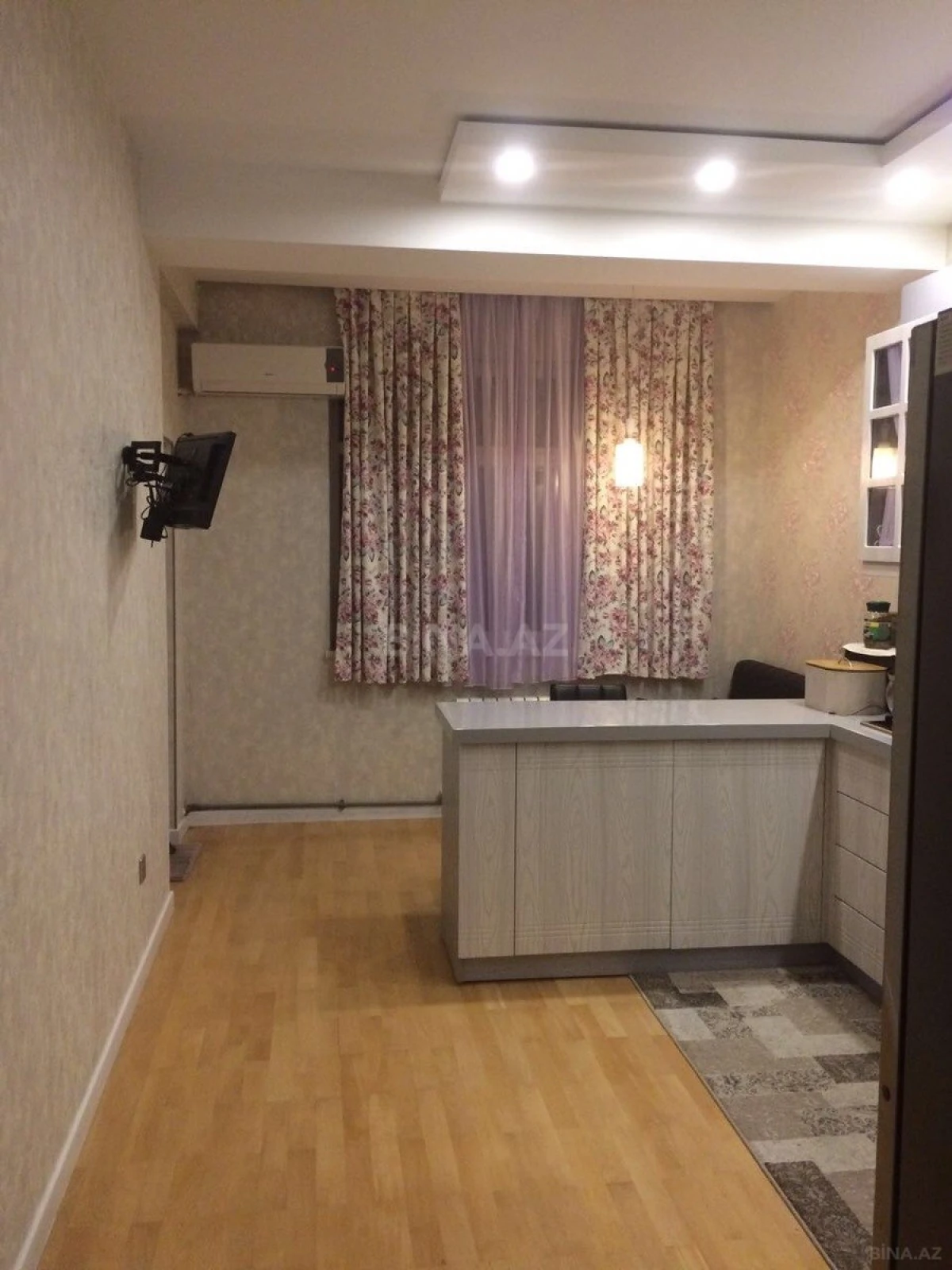 Satılır 3 otaqlı mənzil 123 m²