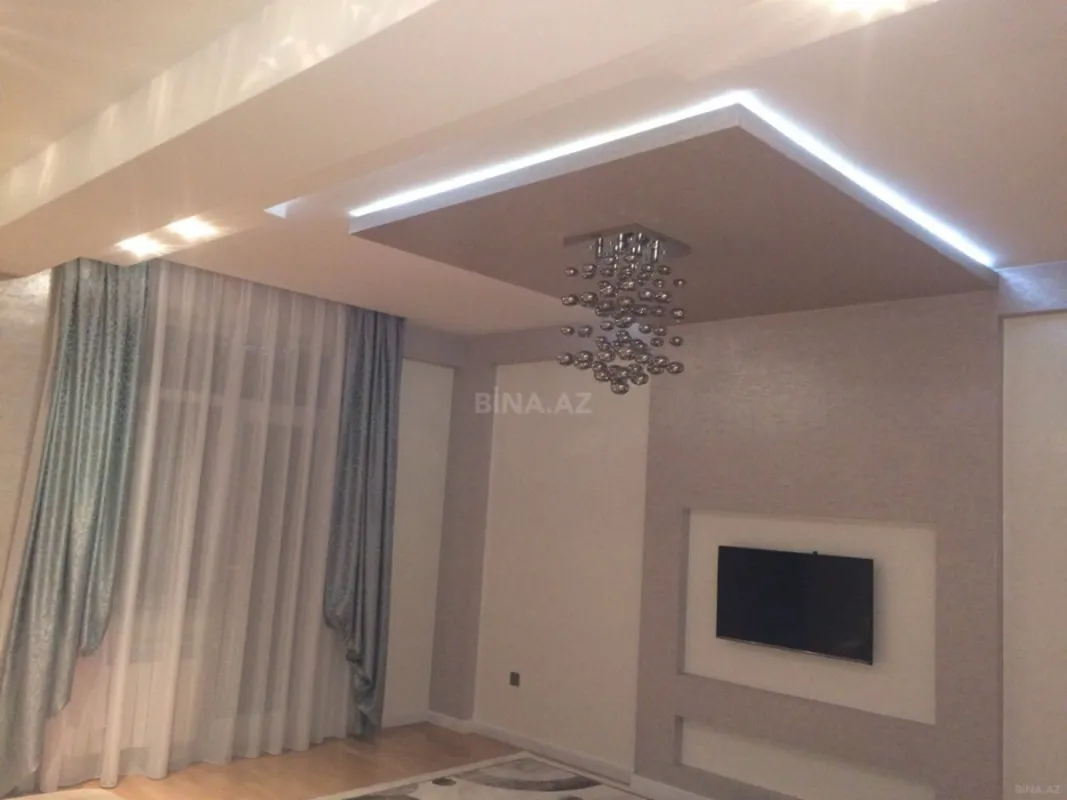Satılır 3 otaqlı mənzil 123 m²