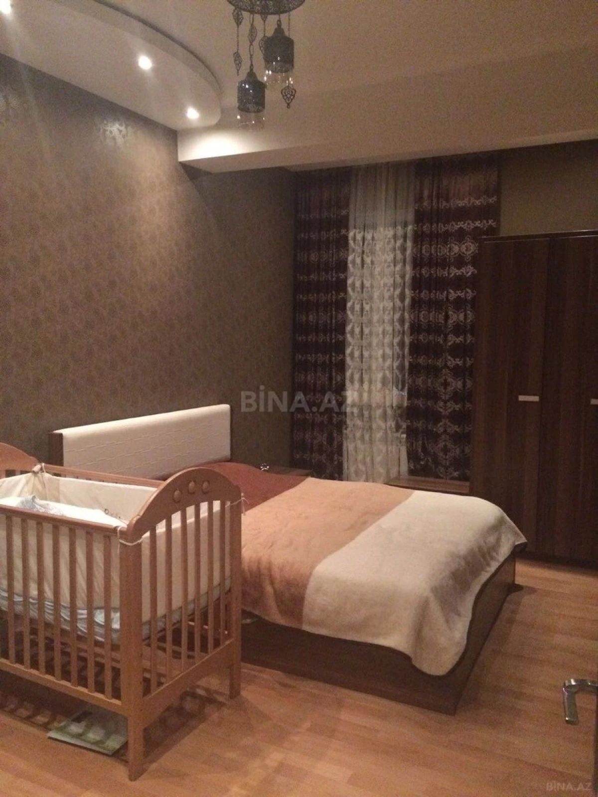 Satılır 3 otaqlı mənzil 123 m²