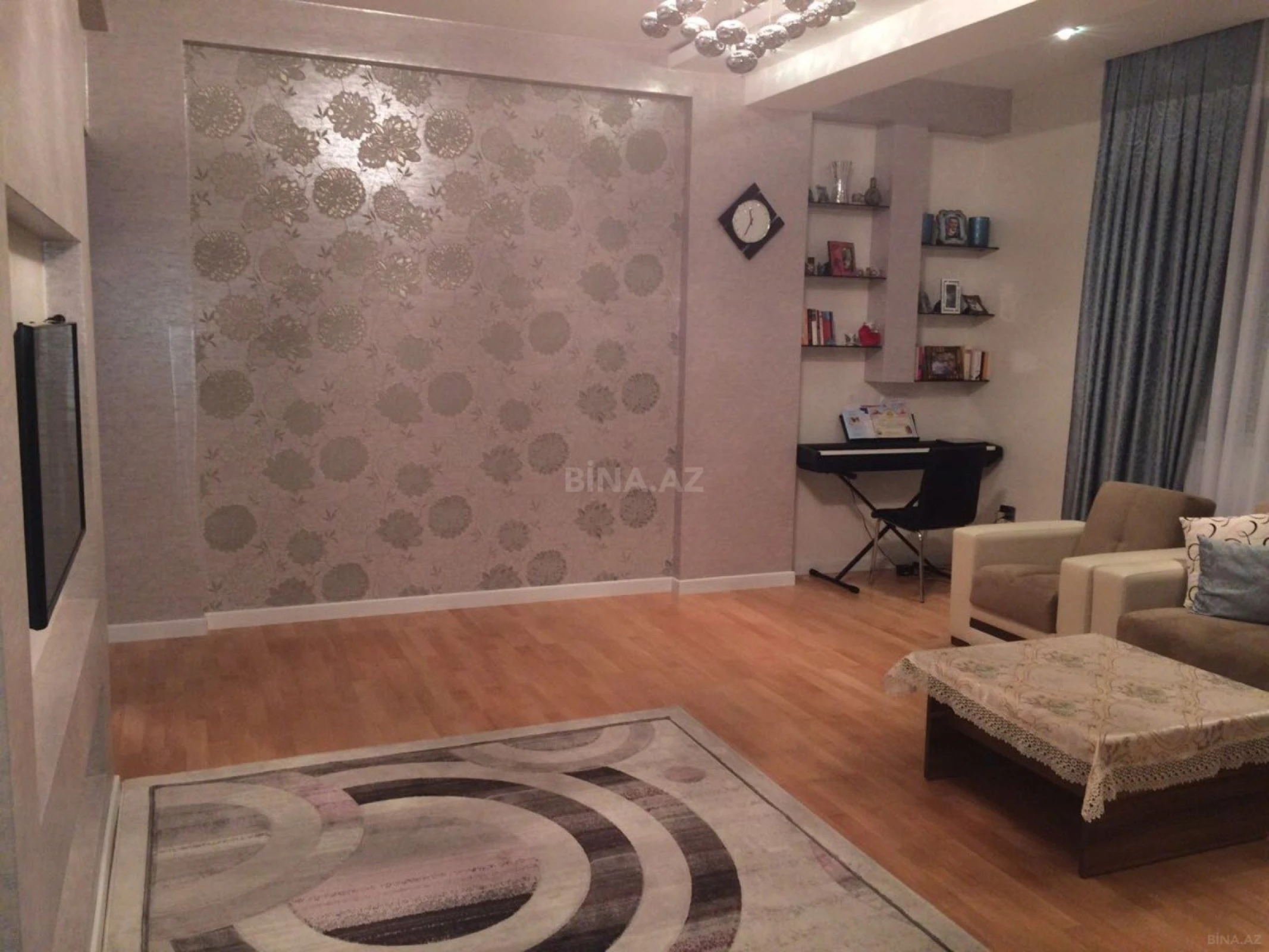 Satılır 3 otaqlı mənzil 123 m²