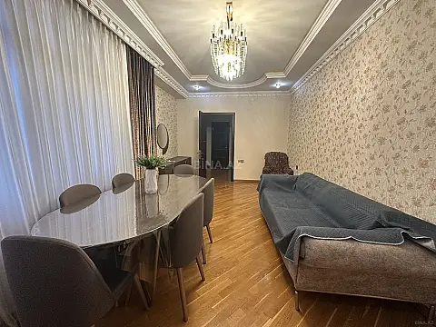 Kirayə verilir 2 otaqlı mənzil 85 m²