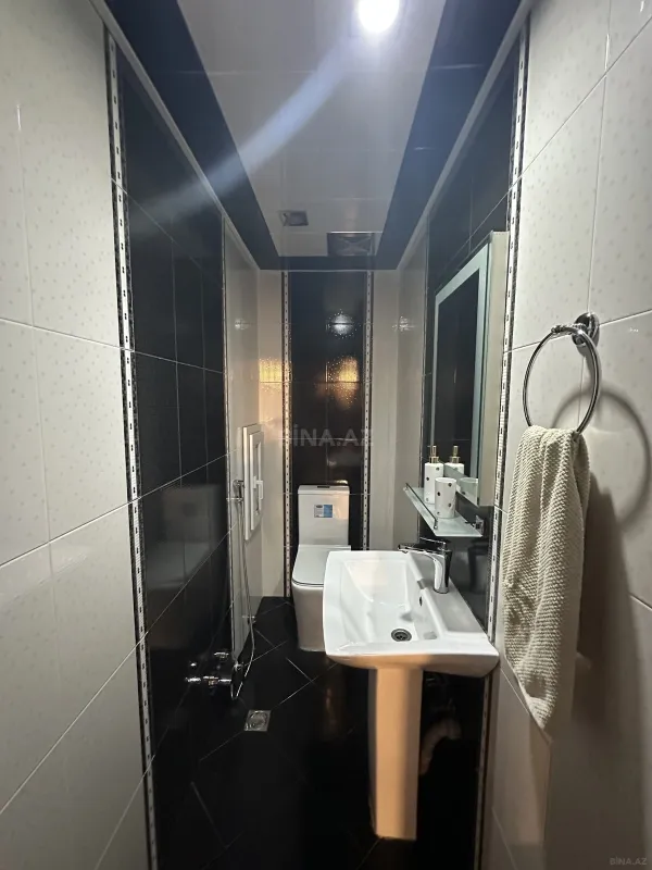 Kirayə verilir 2 otaqlı mənzil 85 m²