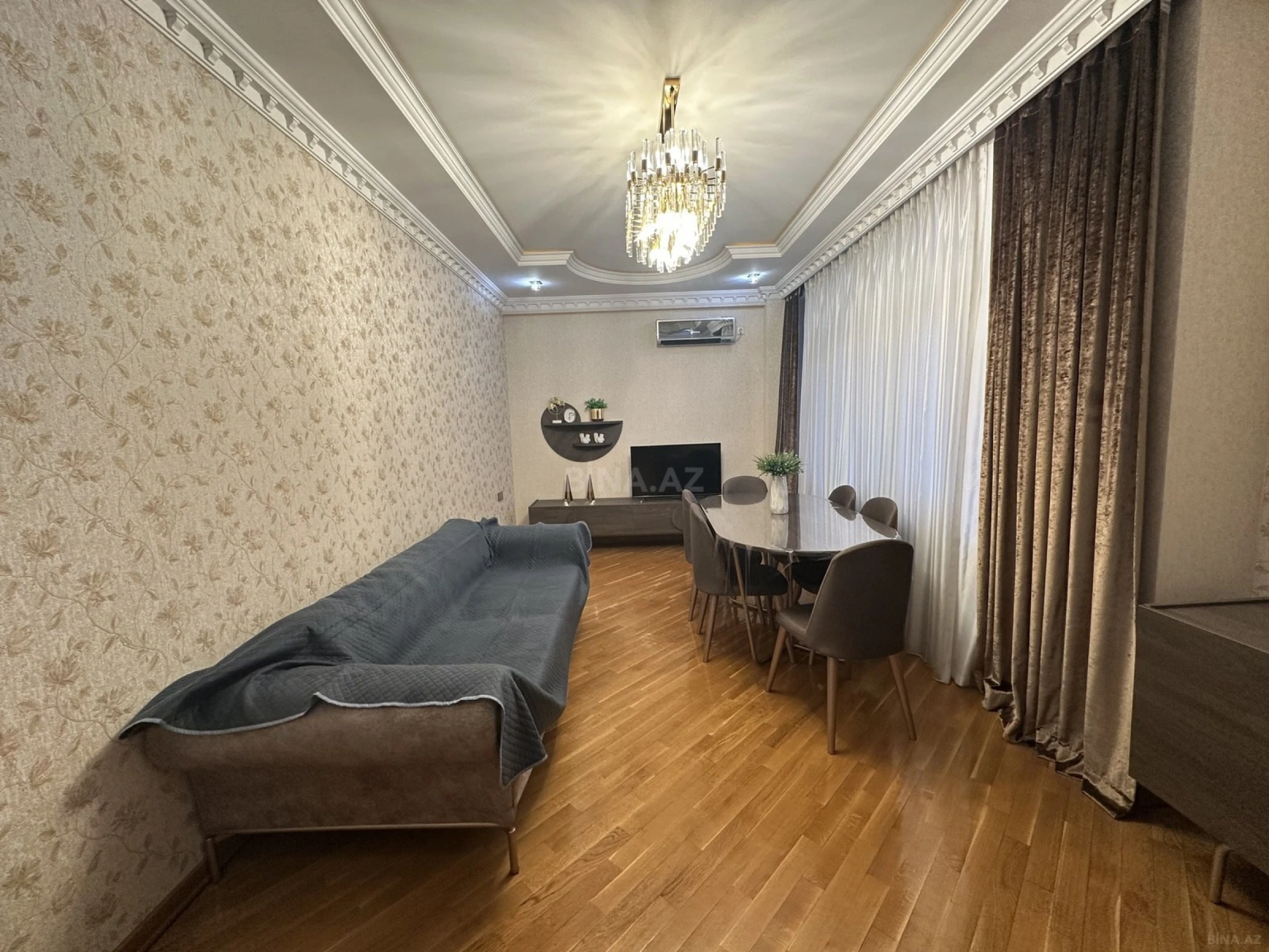 Kirayə verilir 2 otaqlı mənzil 85 m²