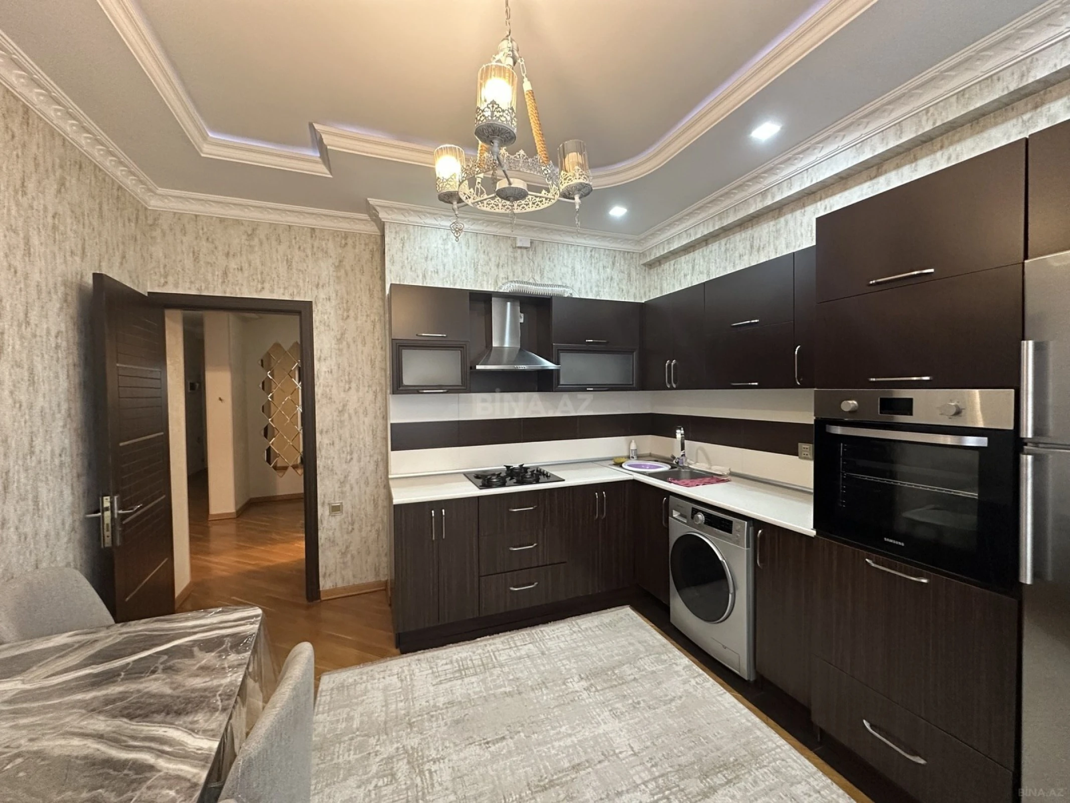 Kirayə verilir 2 otaqlı mənzil 85 m²
