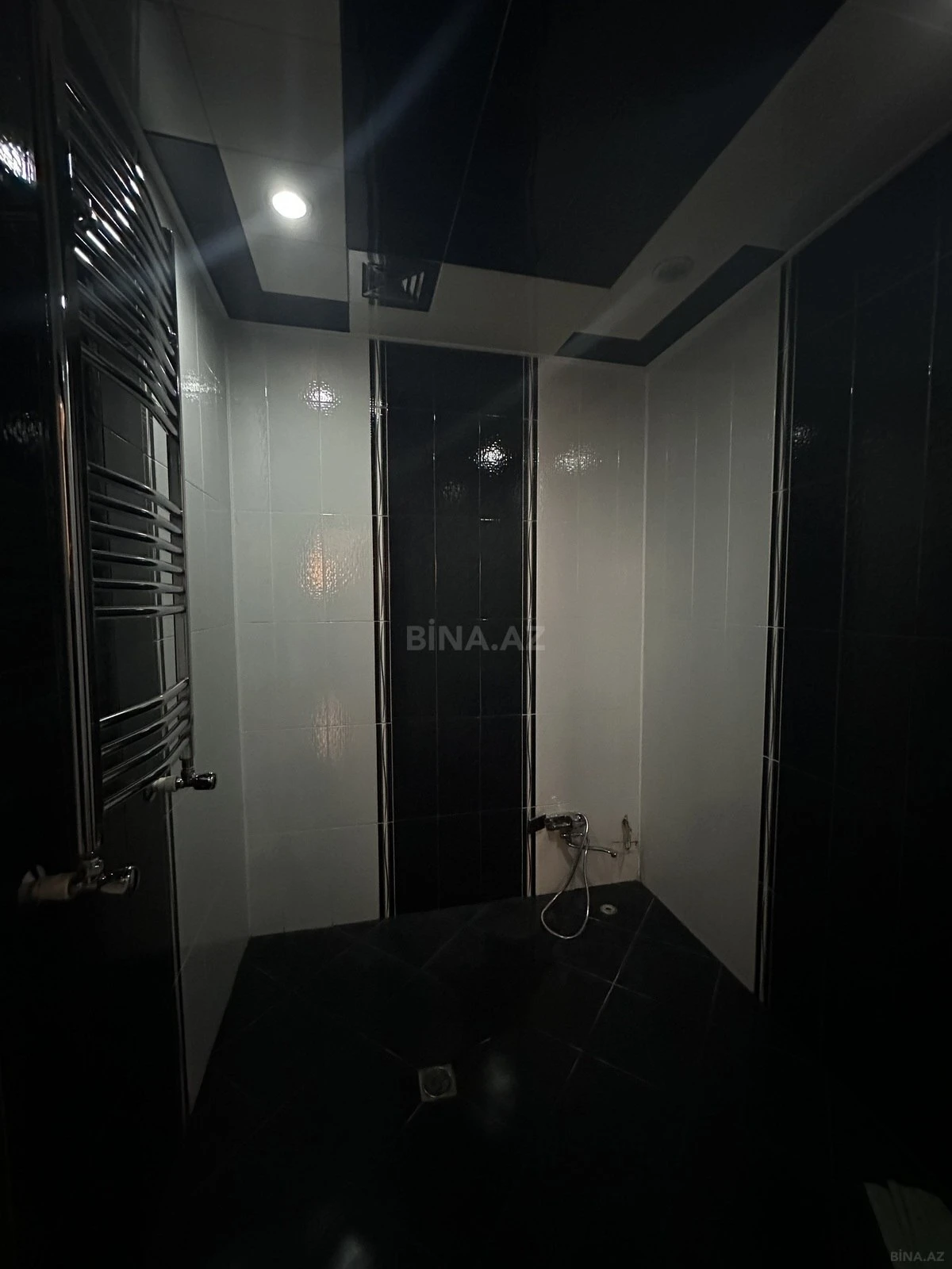 Kirayə verilir 2 otaqlı mənzil 85 m²