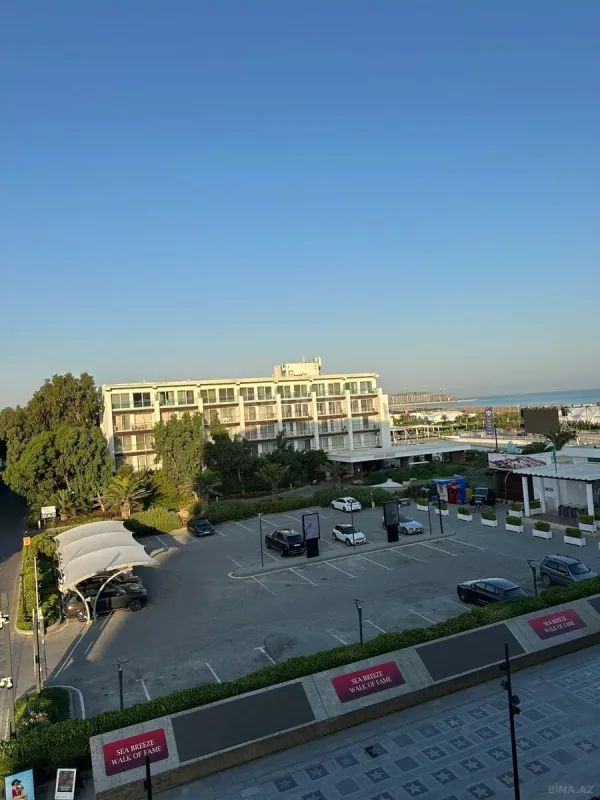 Satılır 3 otaqlı mənzil 153 m²