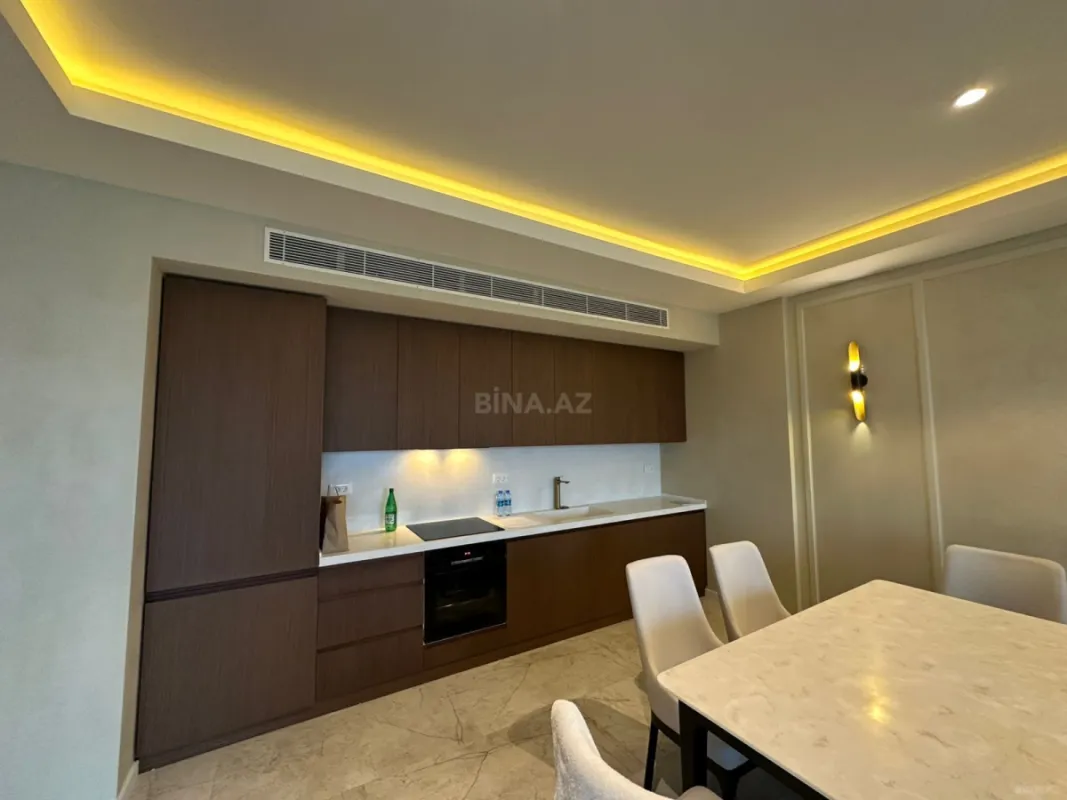 Satılır 3 otaqlı mənzil 153 m²