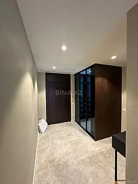 Satılır 3 otaqlı mənzil 153 m²