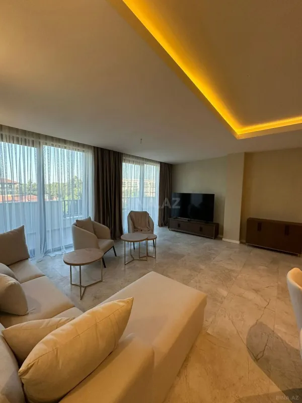 Satılır 3 otaqlı mənzil 153 m²