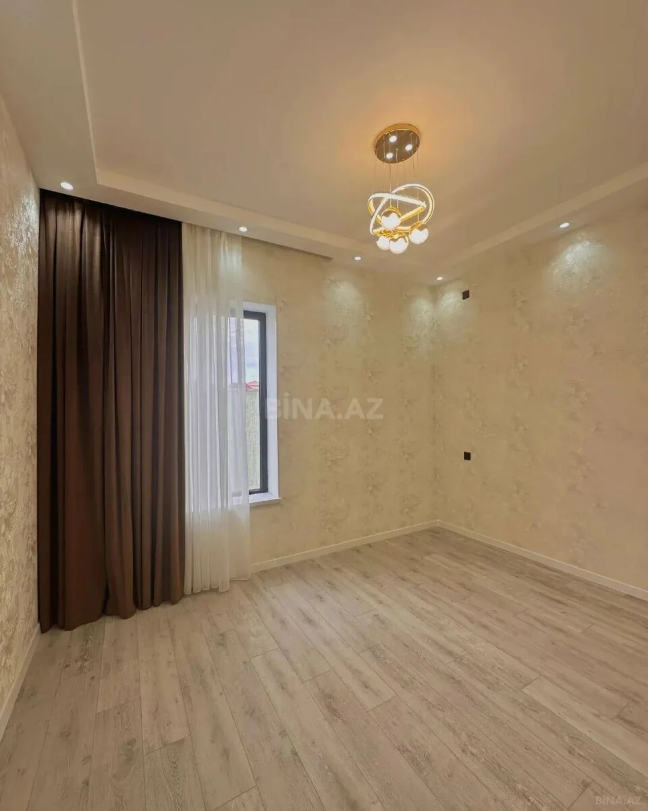 Satılır 4 otaqlı həyət evi 170 m²