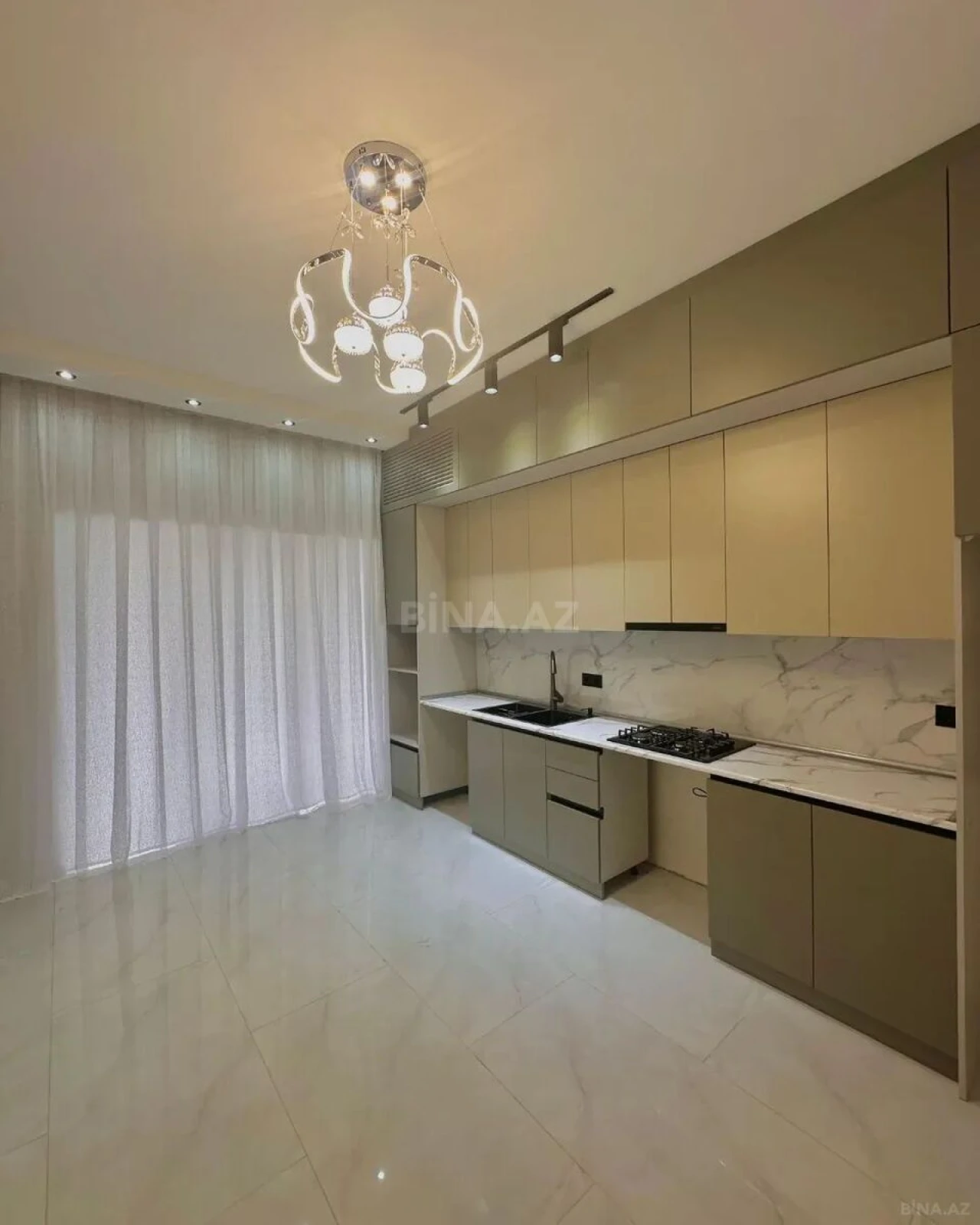 Satılır 4 otaqlı həyət evi 170 m²