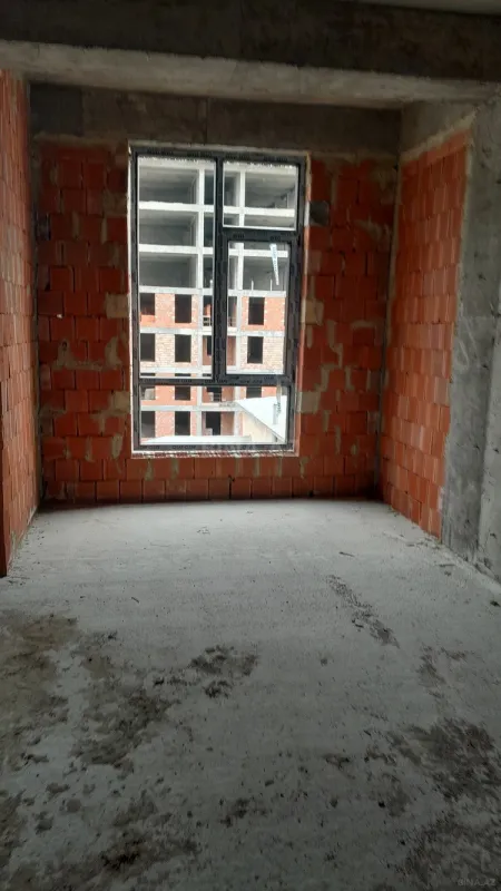 Satılır 3 otaqlı mənzil 129 m²