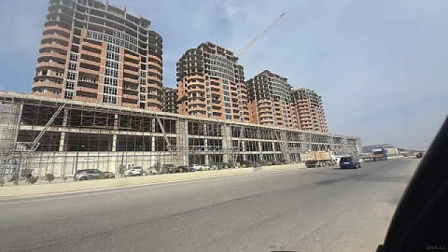 Satılır 3 otaqlı mənzil 129 m²