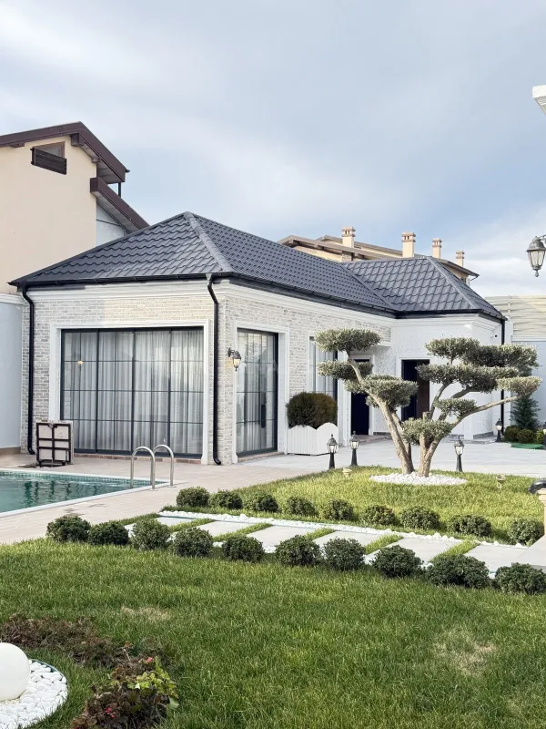 Satılır 6 otaqlı həyət evi 450 m²