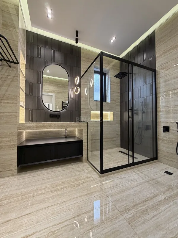 Satılır 6 otaqlı həyət evi 450 m²