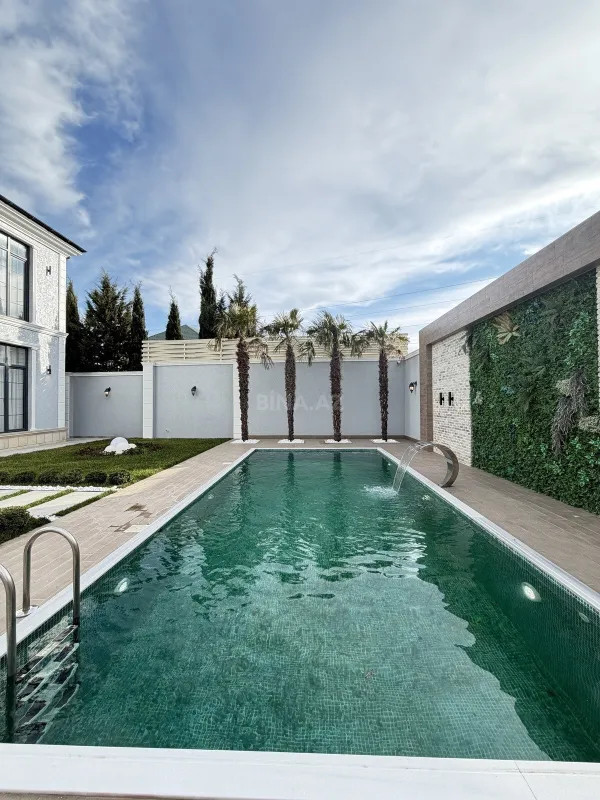 Satılır 6 otaqlı həyət evi 450 m²