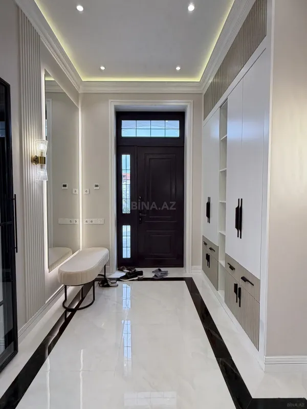 Satılır 6 otaqlı həyət evi 450 m²