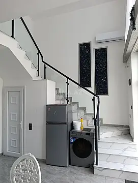 Satılır 8 otaqlı həyət evi 200 m²