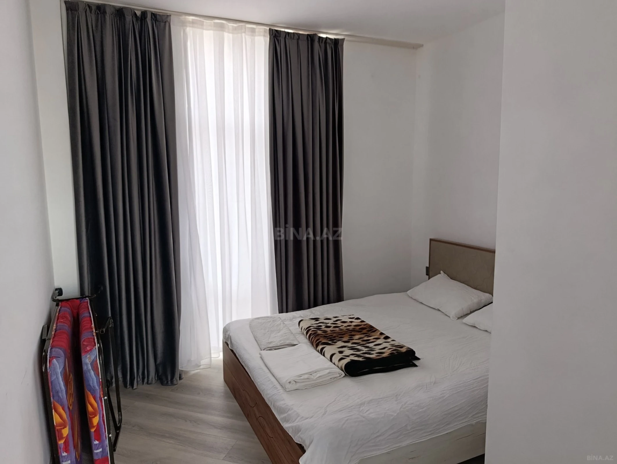 Satılır 8 otaqlı həyət evi 200 m²