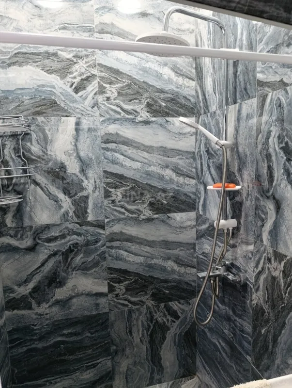 Satılır 8 otaqlı həyət evi 200 m²