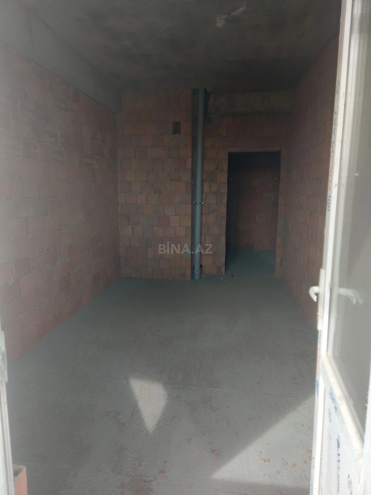 Satılır 2 otaqlı mənzil 68.7 m²