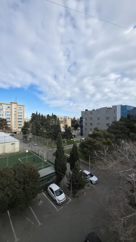 Satılır 3 otaqlı mənzil 123 m²