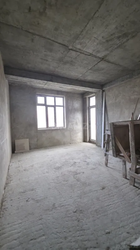 Satılır 3 otaqlı mənzil 123 m²