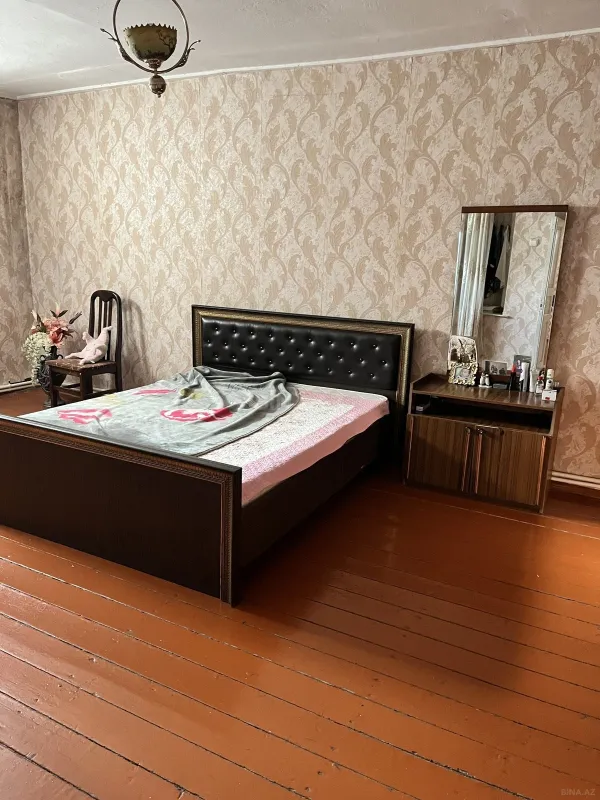 Satılır 5 otaqlı həyət evi 144 m²