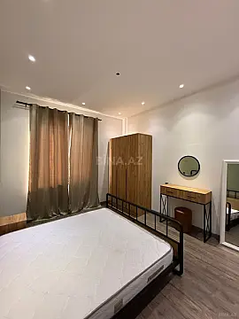 Satılır 5 otaqlı həyət evi 180 m²