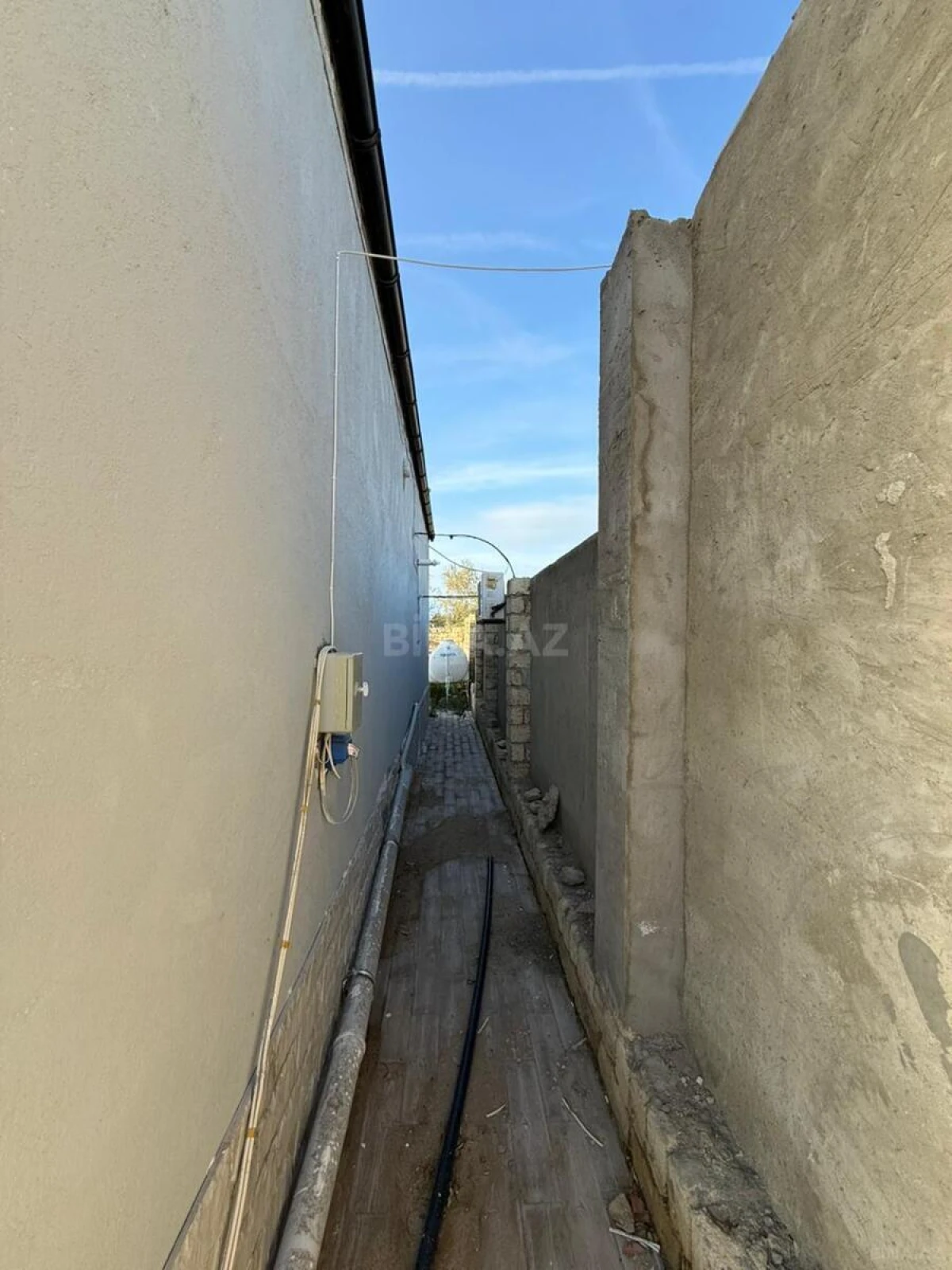 Satılır 5 otaqlı həyət evi 180 m²