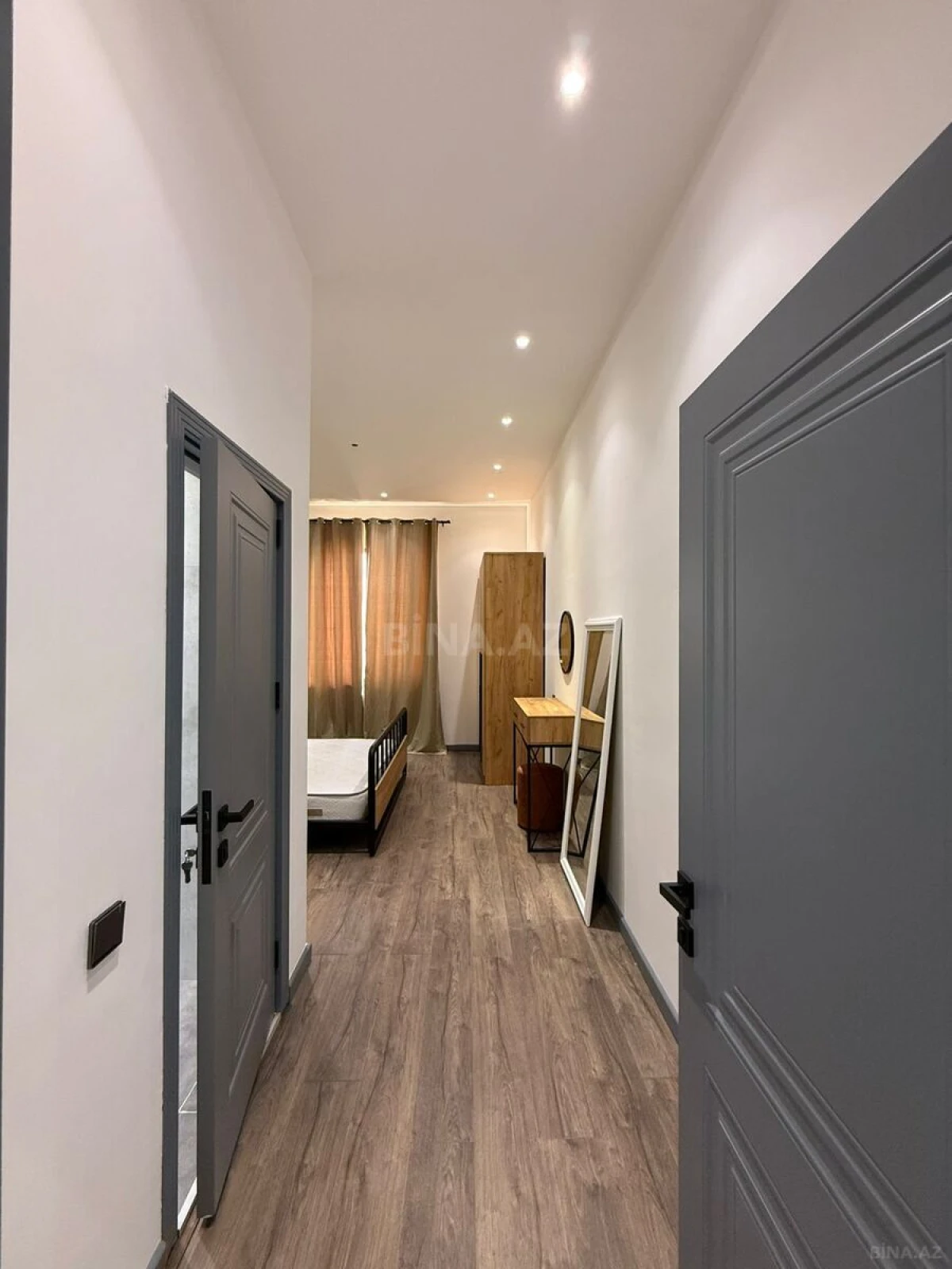 Satılır 5 otaqlı həyət evi 180 m²