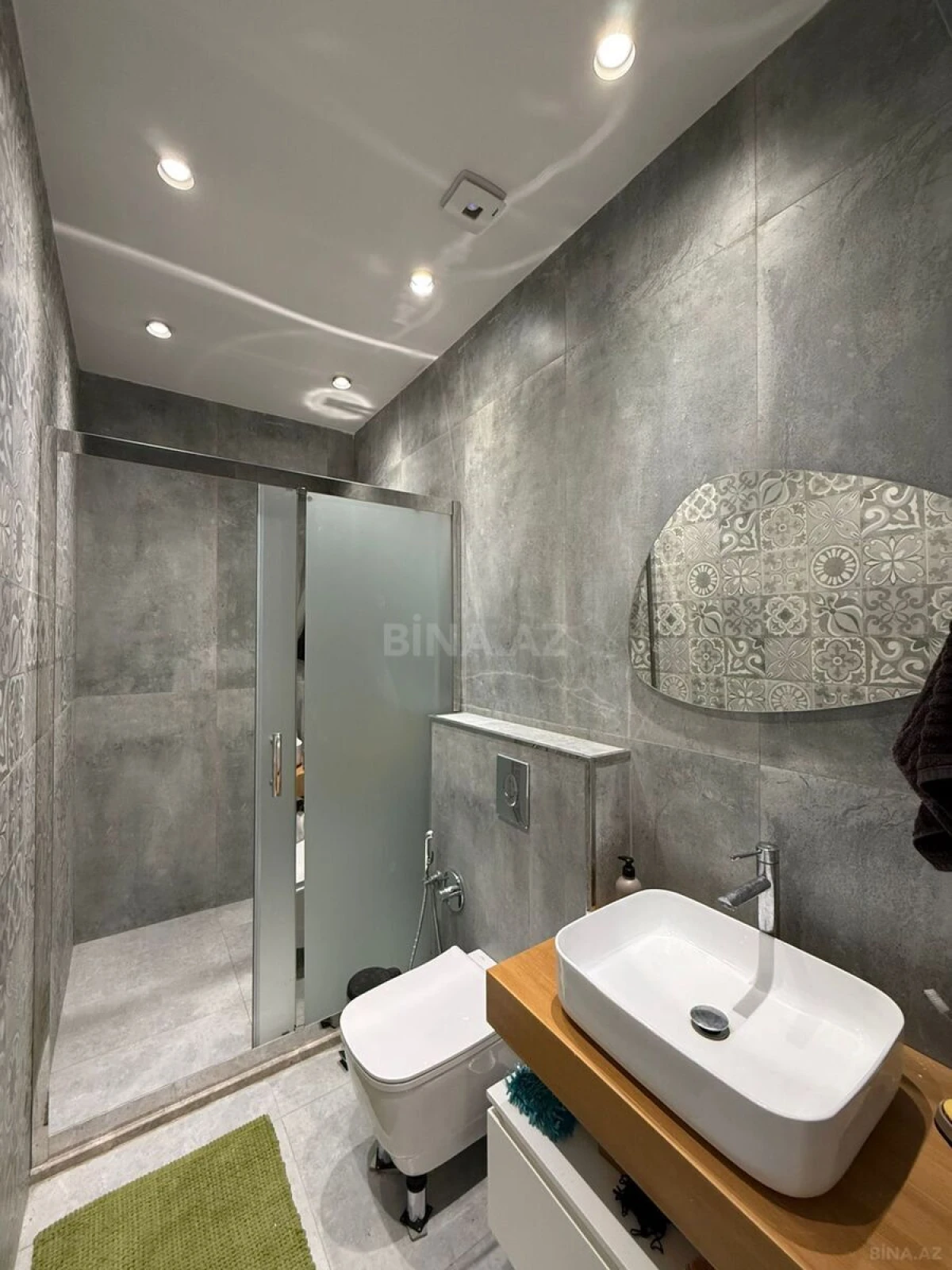 Satılır 5 otaqlı həyət evi 180 m²