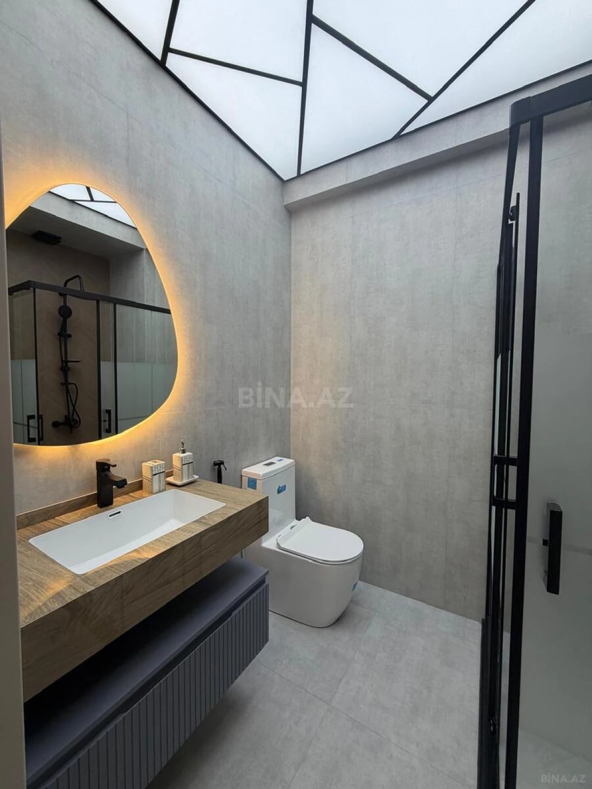 Satılır 2 otaqlı mənzil 55 m²