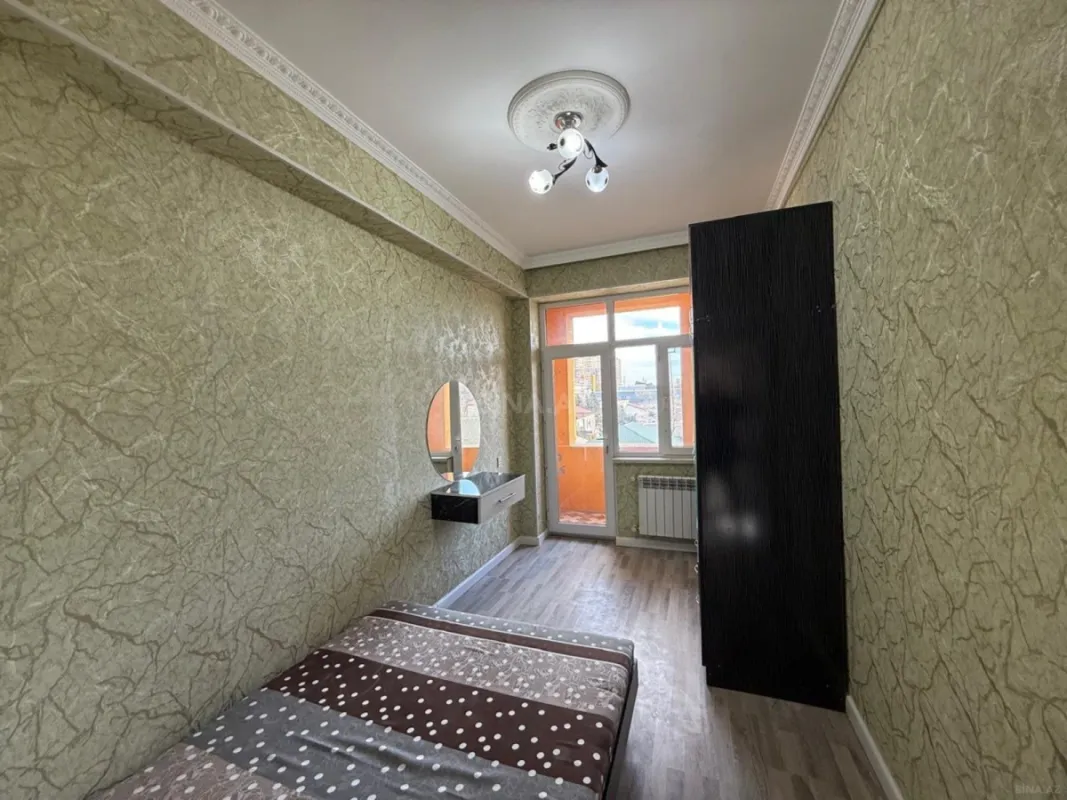Satılır 2 otaqlı mənzil 65 m²
