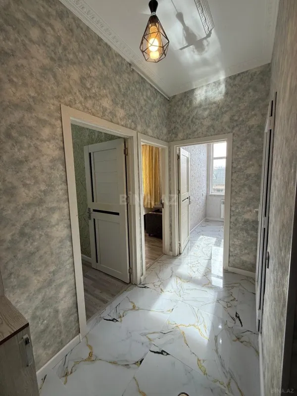 Satılır 2 otaqlı mənzil 65 m²