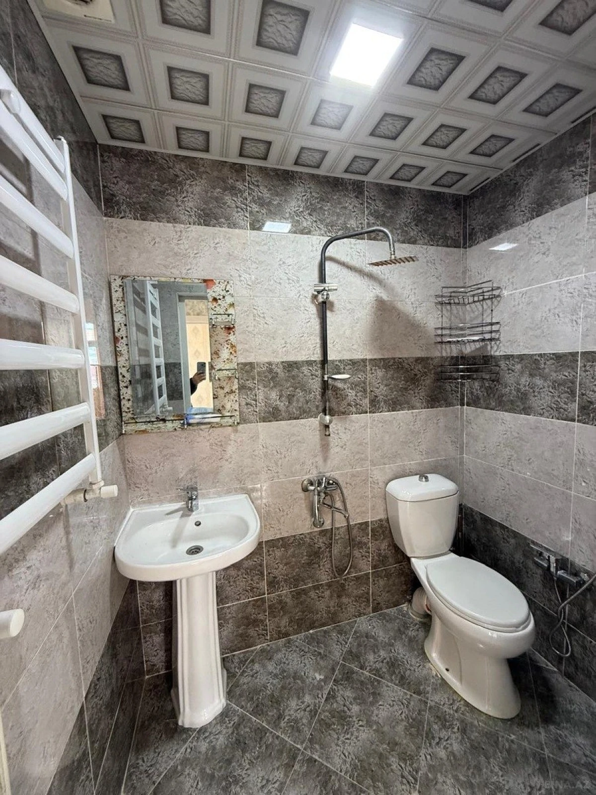 Satılır 2 otaqlı mənzil 65 m²