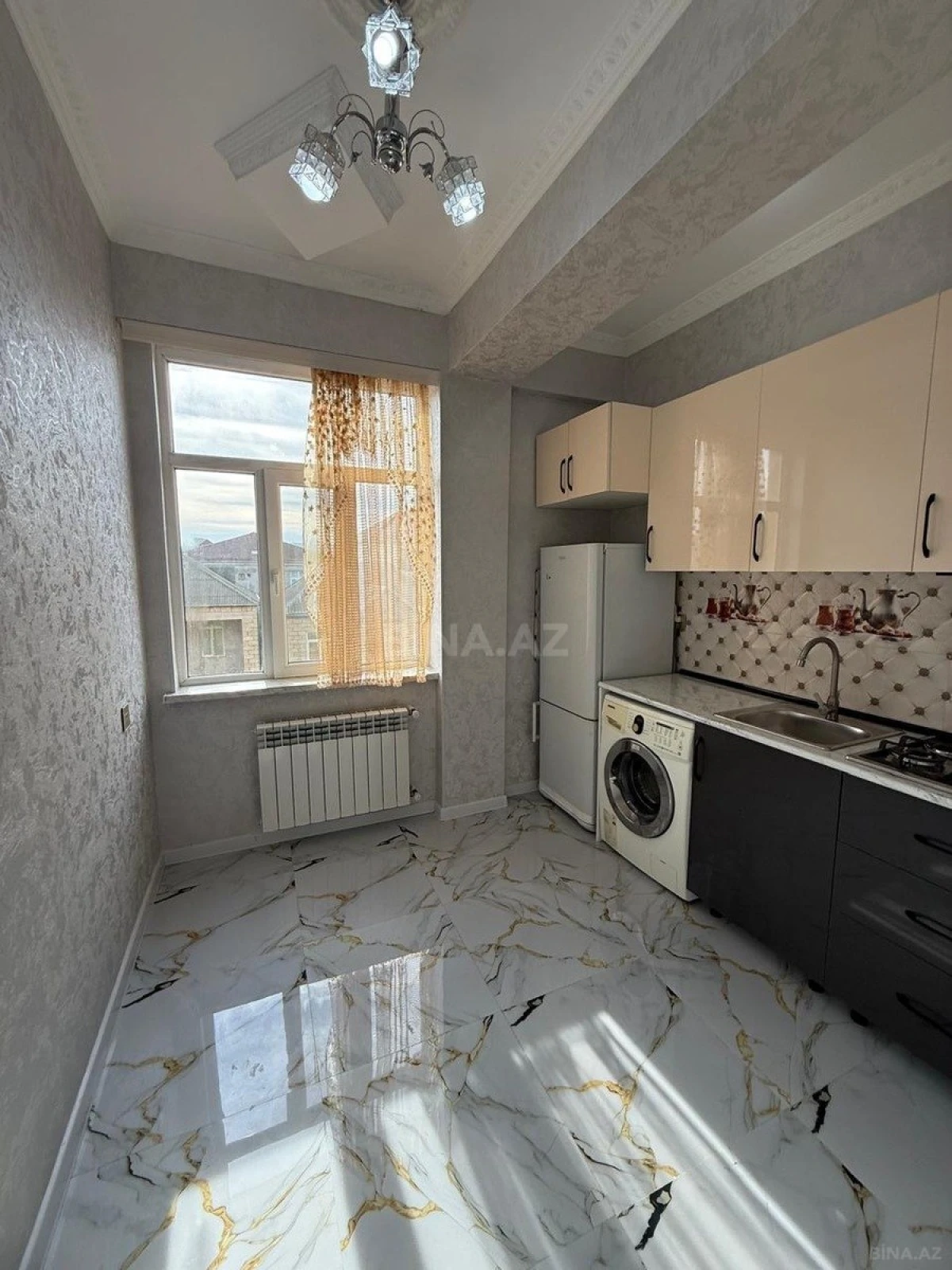 Satılır 2 otaqlı mənzil 65 m²