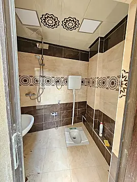 Satılır 5 otaqlı həyət evi 350 m²