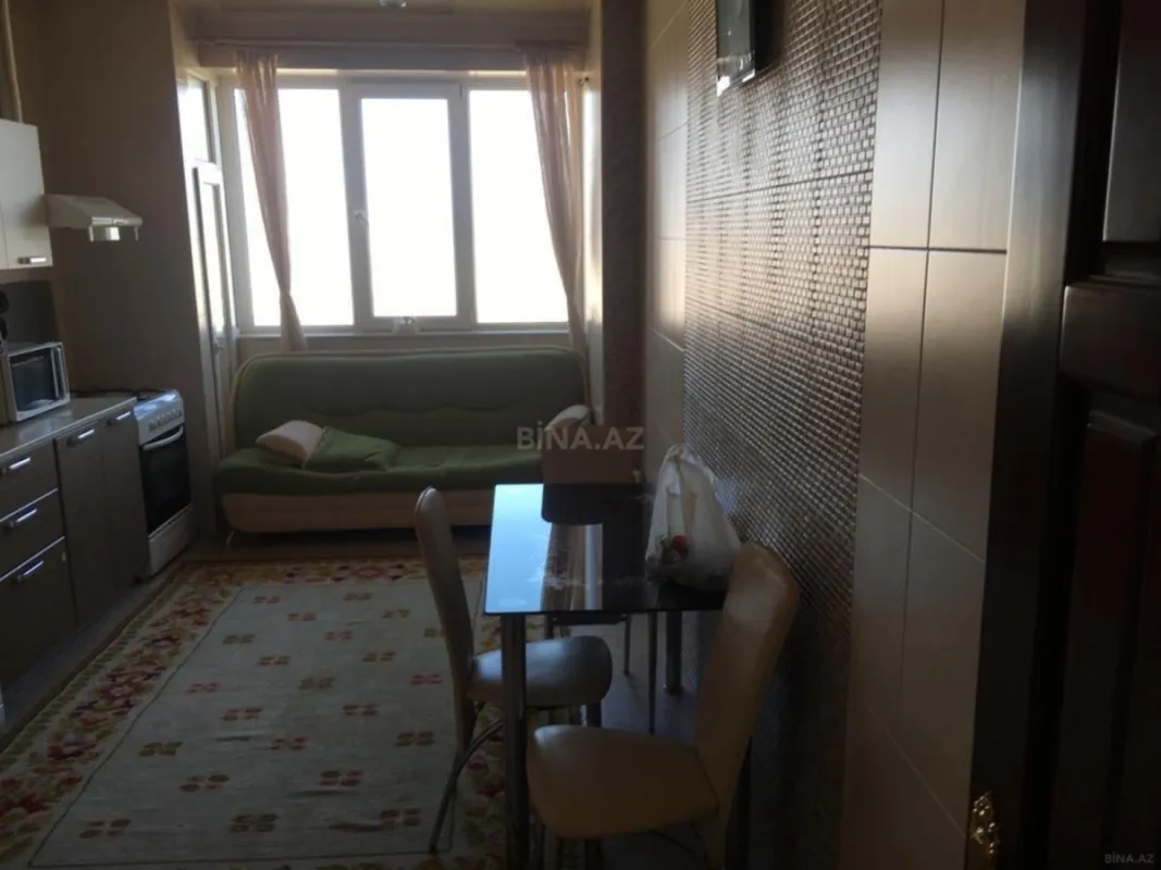 Satılır 3 otaqlı mənzil 125 m²