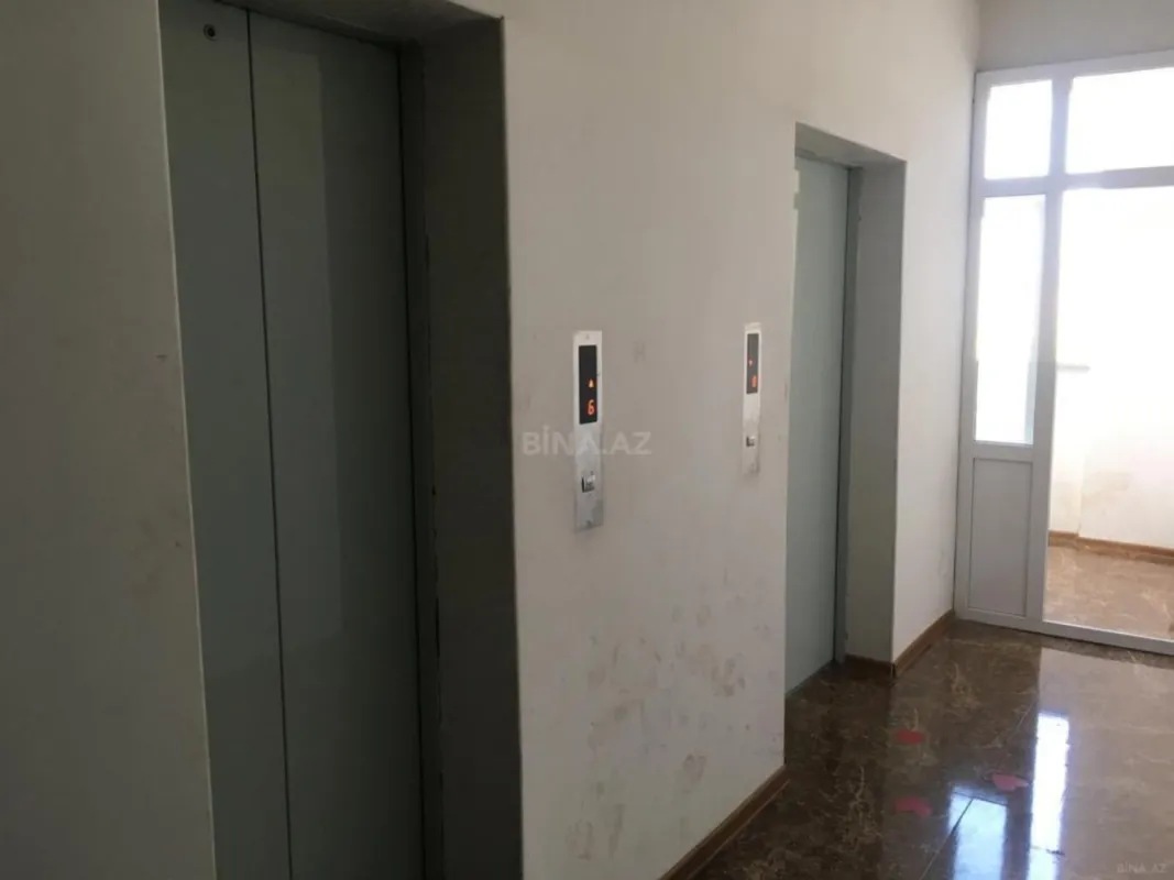 Satılır 3 otaqlı mənzil 125 m²