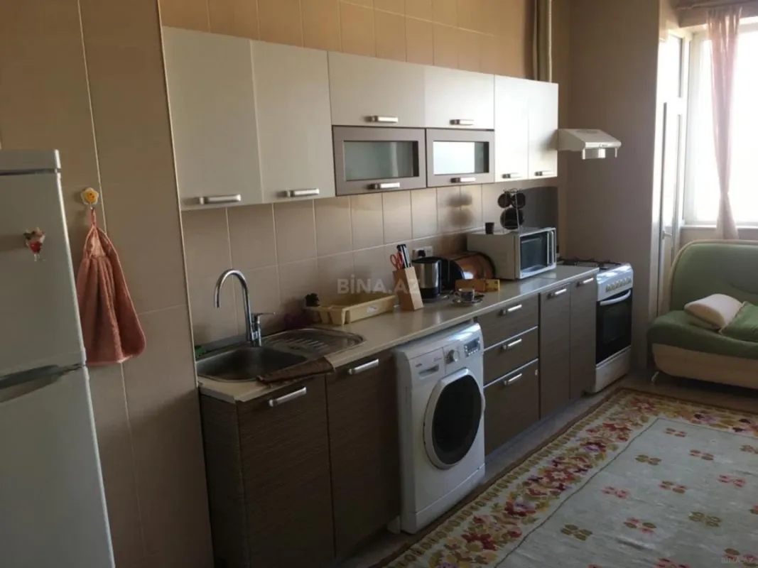 Satılır 3 otaqlı mənzil 125 m²