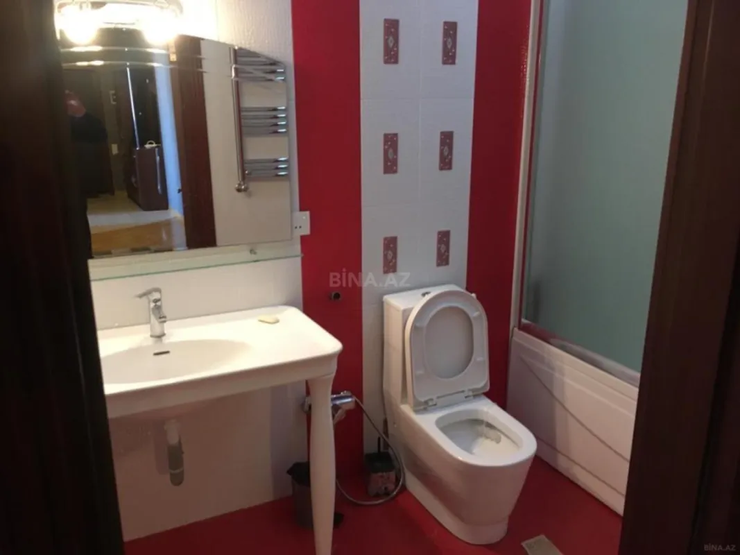 Satılır 3 otaqlı mənzil 125 m²