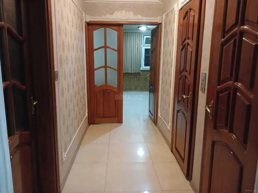 Satılır 4 otaqlı mənzil 100 m²