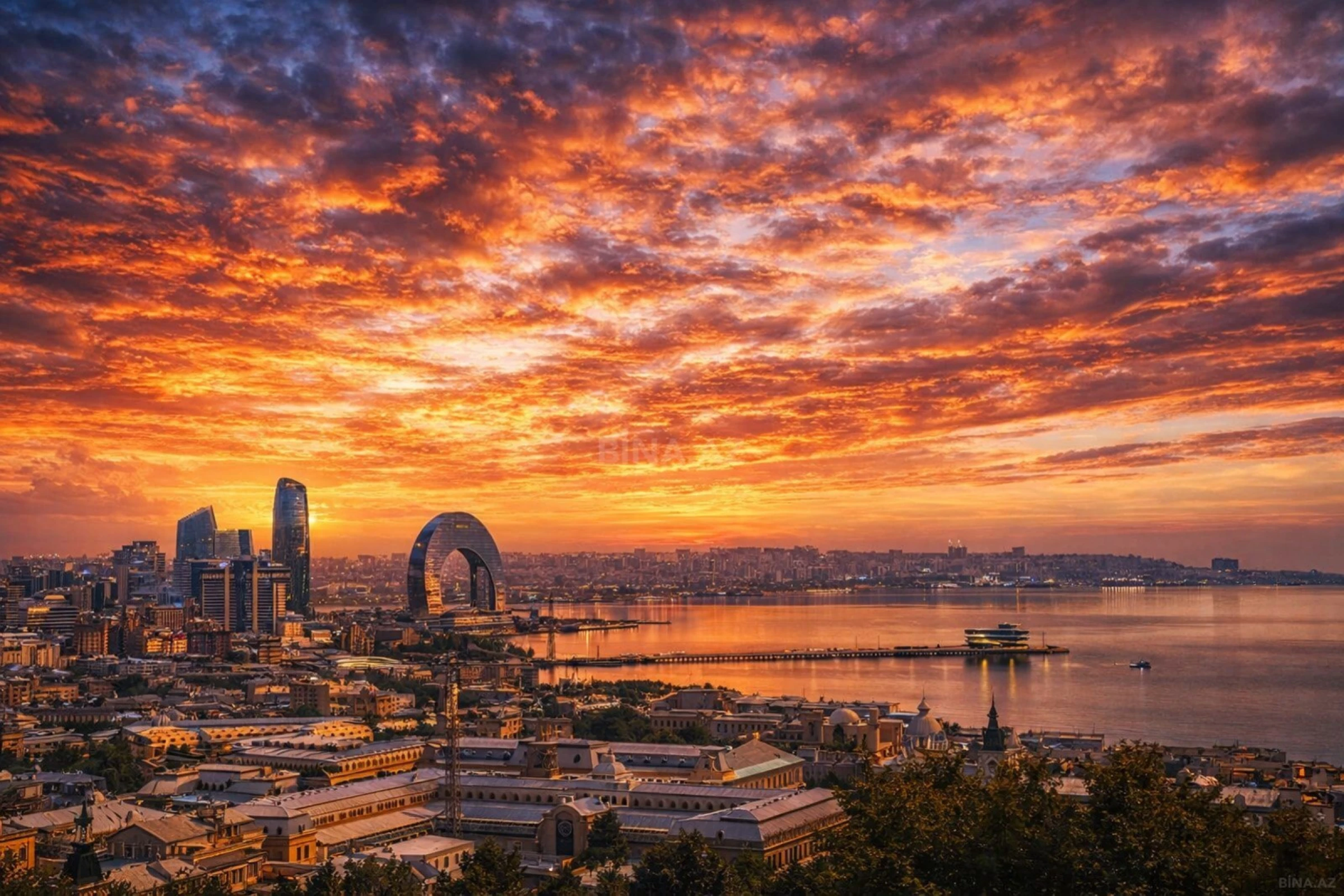 Satılır 2 otaqlı mənzil 101 m²