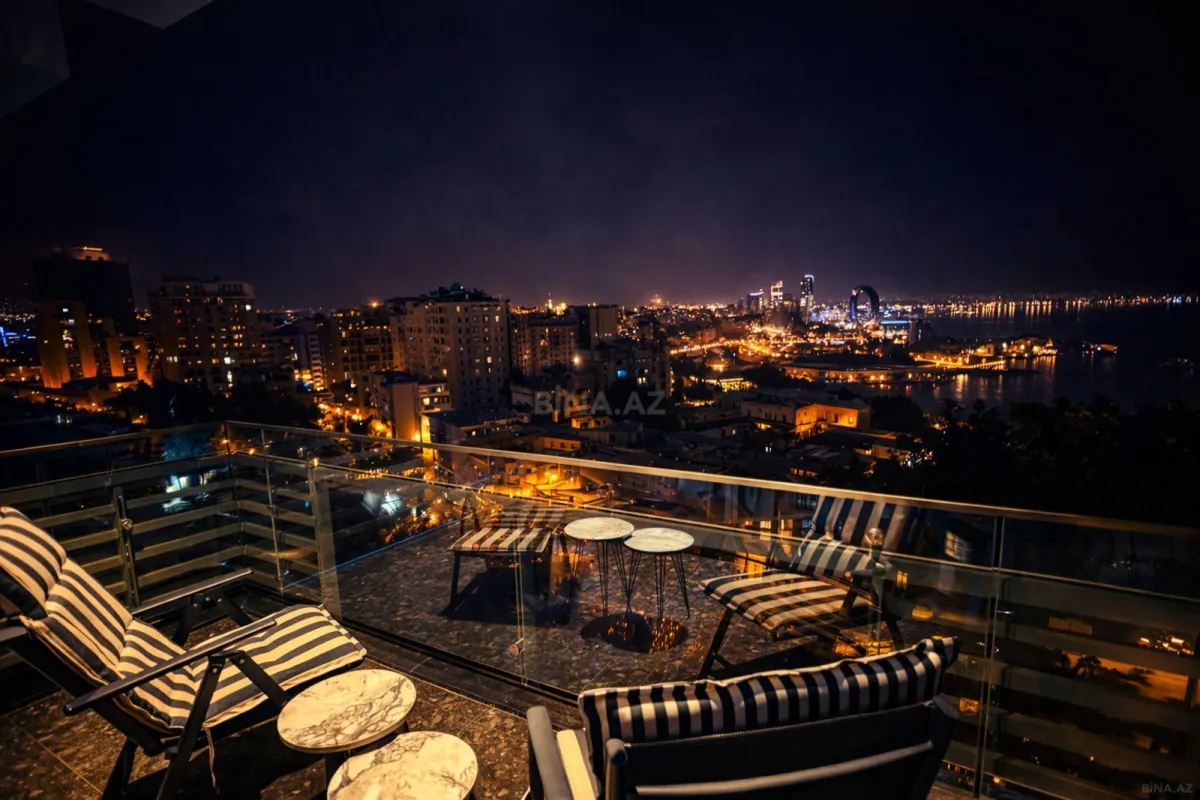 Satılır 2 otaqlı mənzil 101 m²